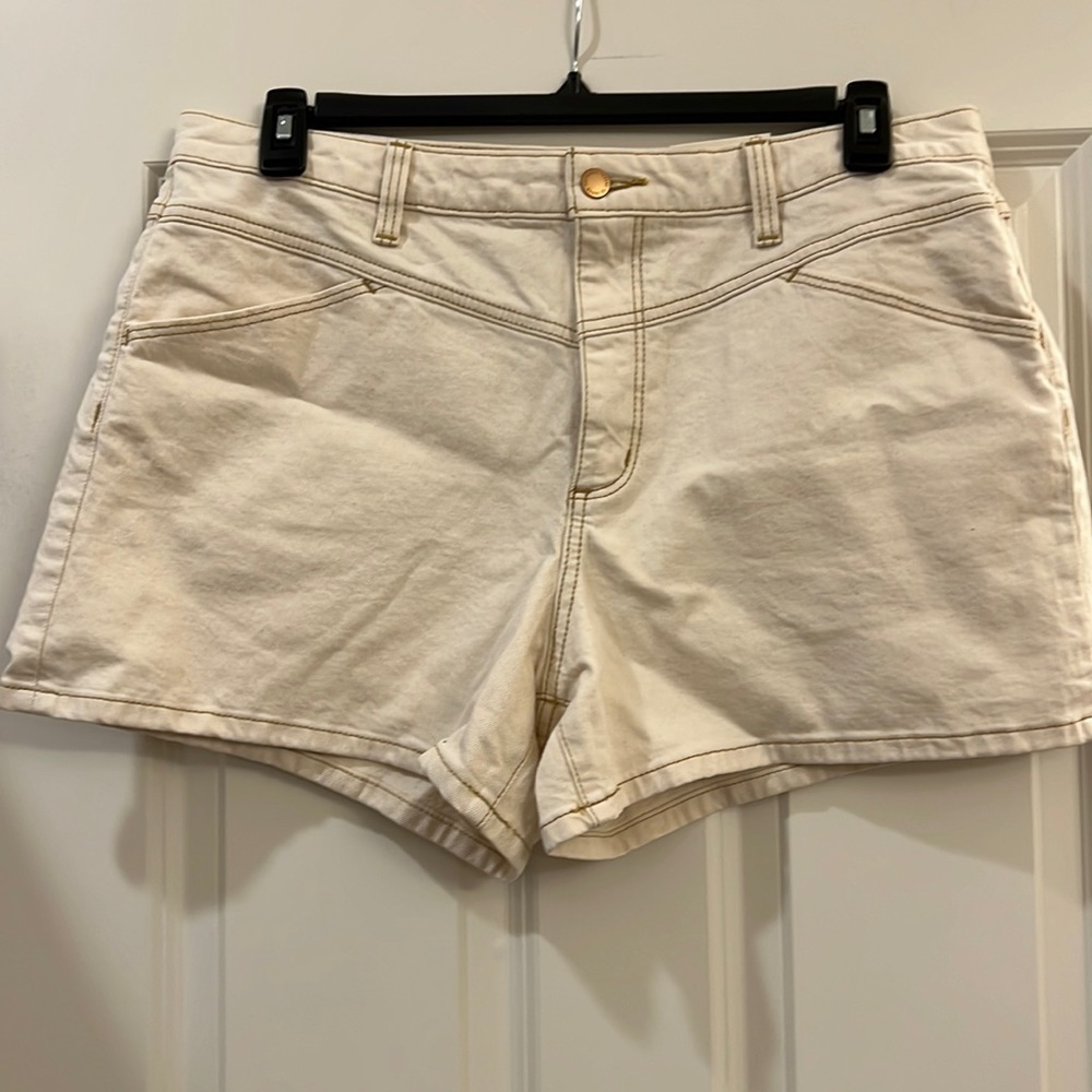 Universal Thread ladies shorts